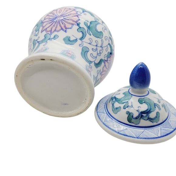 Vintage Ginger Jar Vase with Floral design 8.5" in Tall 1970 Ceramic Blue Floral - Picture 5 of 5